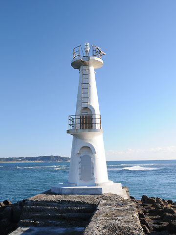 上総豊浜港防波堤灯台