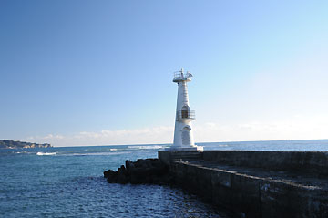 上総豊浜港防波堤灯台