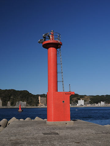 小湊港祓防波堤灯台