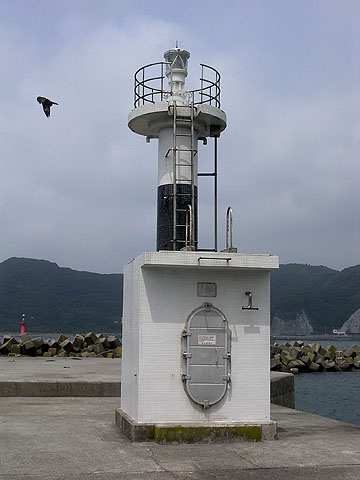 小湊港東防波堤灯台