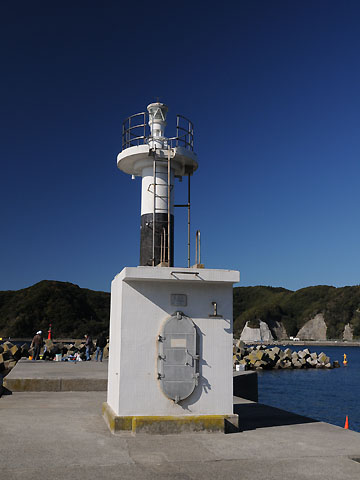 小湊港東防波堤灯台