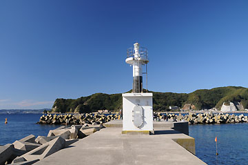 小湊港東防波堤灯台