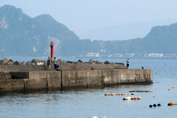 小浦港西防波堤灯台