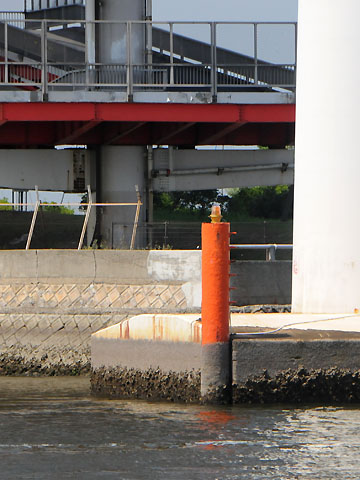 中の島大橋橋梁灯(P1灯)