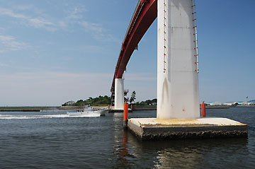 中の島大橋橋梁灯(P3灯)