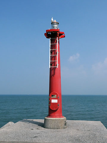 竹岡港第2防波堤灯台