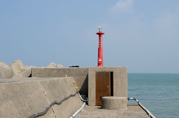 竹岡港第2防波堤灯台