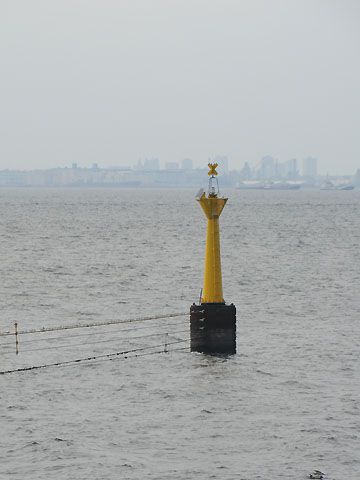 東京湾アクアライン海ほたるB灯標