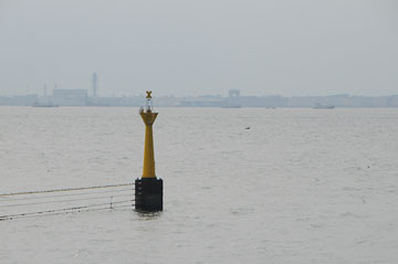 東京湾アクアライン海ほたるB灯標