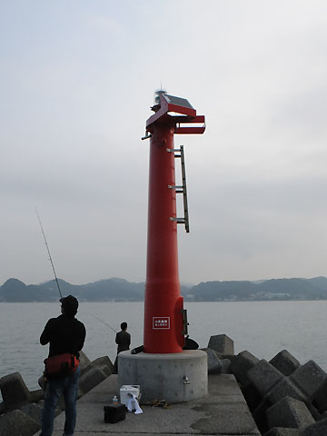 富浦港西防波堤灯台