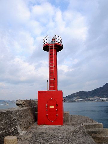松山港防波堤灯台