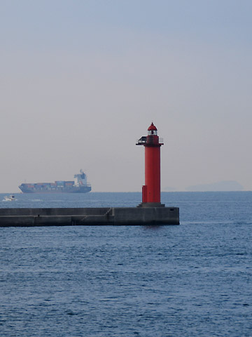 松山港外港2号防波堤灯台