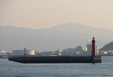 松山港外港2号防波堤灯台