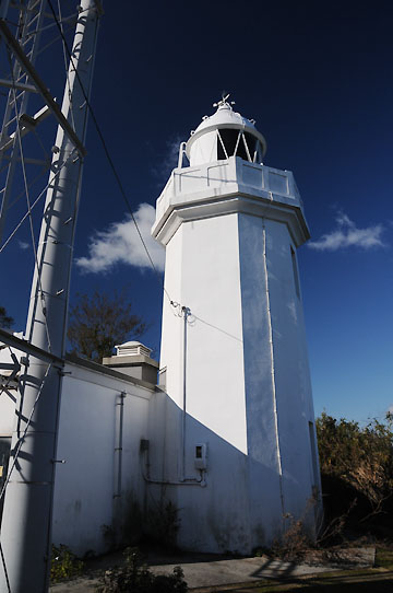 高井神島灯台