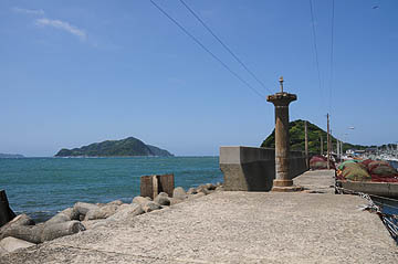 鐘崎港西防波堤灯台