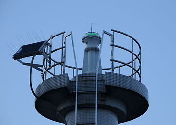 土生港向浜防波堤灯台