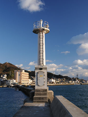 土生港島前防波堤灯台