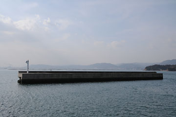 丸石港4号防波堤東灯台