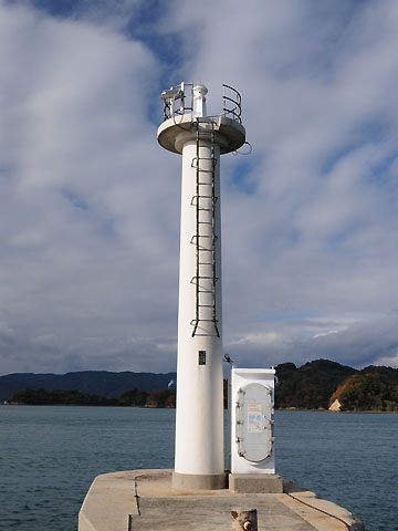 鮴崎港盛谷3号防波堤灯台