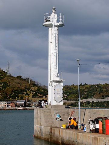 御手洗港大長防波堤灯台