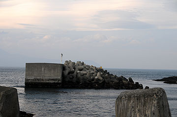 えりも港南外防波堤西灯台