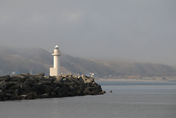 船泊港北防波堤灯台