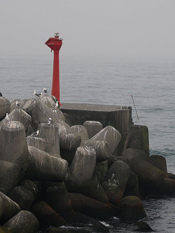 春立港南外防波堤灯台