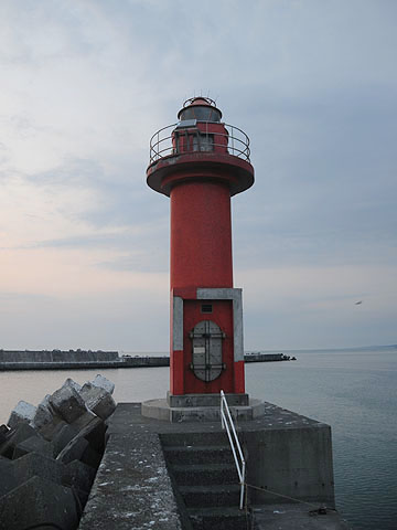 初浦港西防波堤灯台