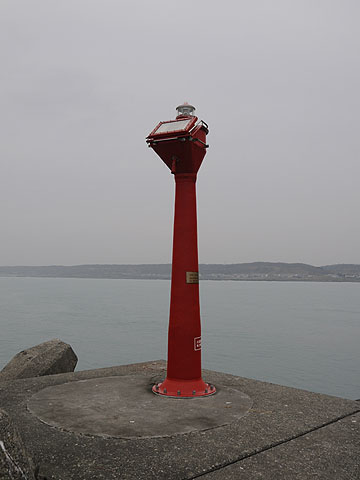 日高門別港南防波堤灯台