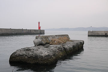 東静内西防波堤灯台