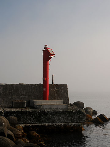幌泊港北防波堤灯台