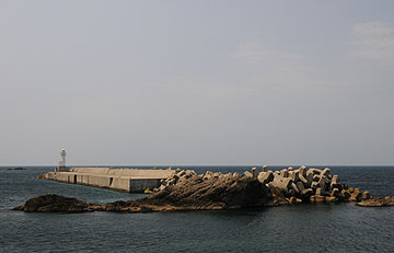 神威脇港北防波堤灯台