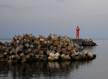元稲府港北外防波堤灯台
