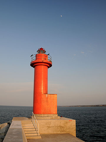 雄武港新北防波堤灯台