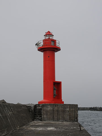 利尻新湊港南防波堤灯台