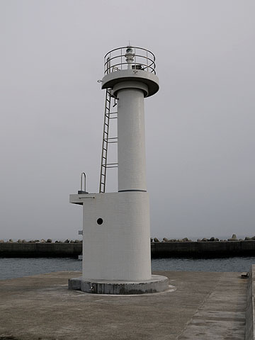 様似港外西防波堤灯台