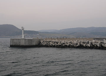 様似港外西防波堤灯台