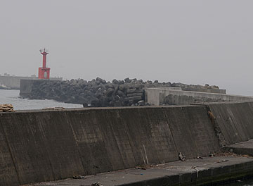 節婦港南防波堤灯台