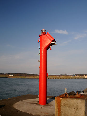 稚咲内港西防波堤灯台