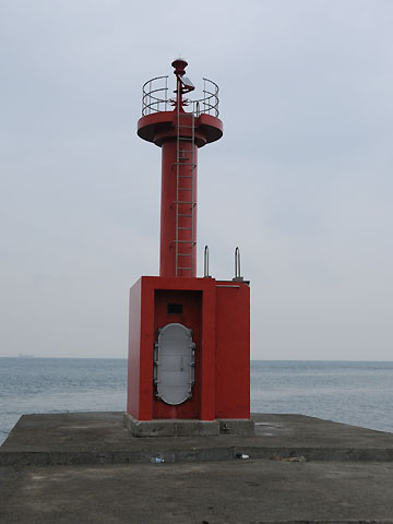 淡路室津港西防波堤灯台