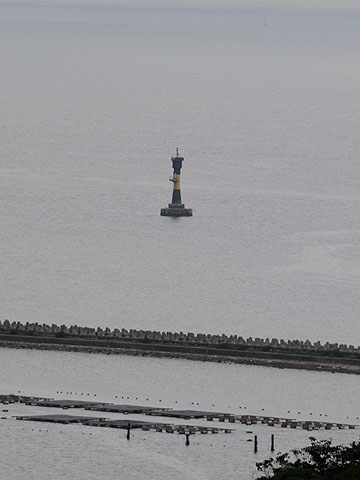淡路由良港成ケ島沖灯標