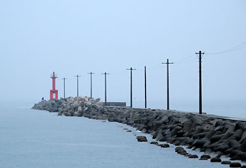 郡家港西防波堤灯台