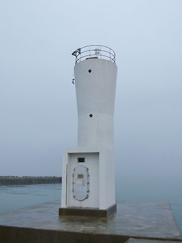 湊港西防波堤灯台