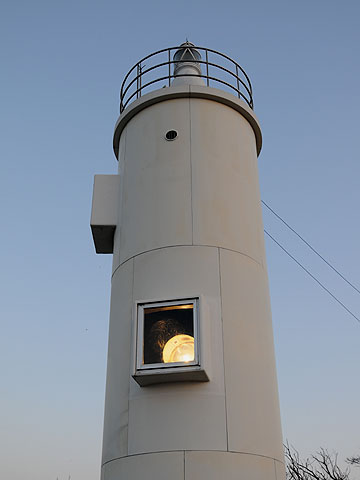 諸寄港日和山船害杭照射灯