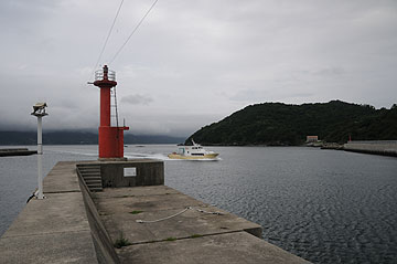 沼島港西防波堤灯台