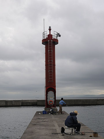洲本港北防波堤灯台