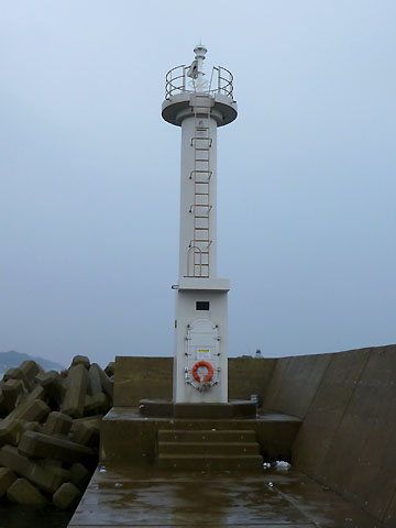 鳥飼港沖防波堤灯台