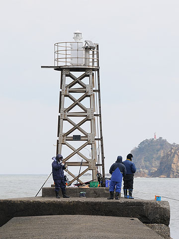津居山港東導流堤灯台