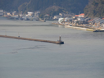 津居山港東導流堤灯台