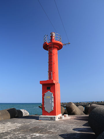 河原子港東防波堤灯台
